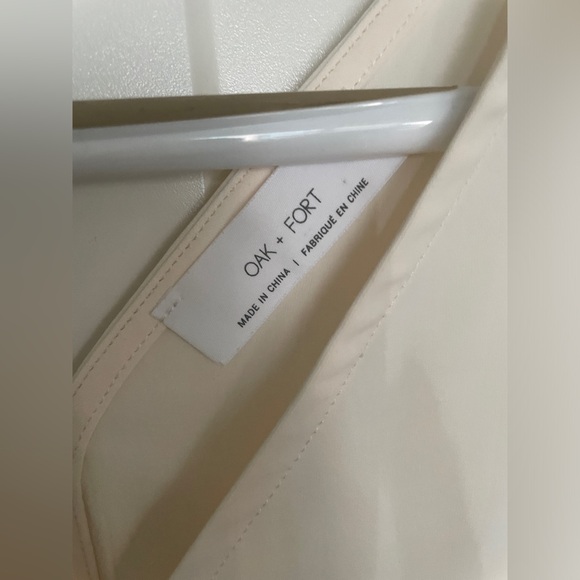 Oak and Fort Satin V-Neck Shirt - Picture 3 of 4